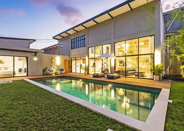 Manresa Villa Bali 4 Canggu 